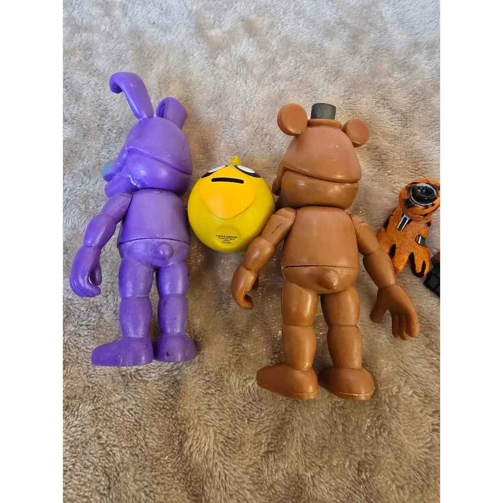 Five Nights at Freddys FNAF Action Figure Lot Bonnie Freddy Chica Parts Repair